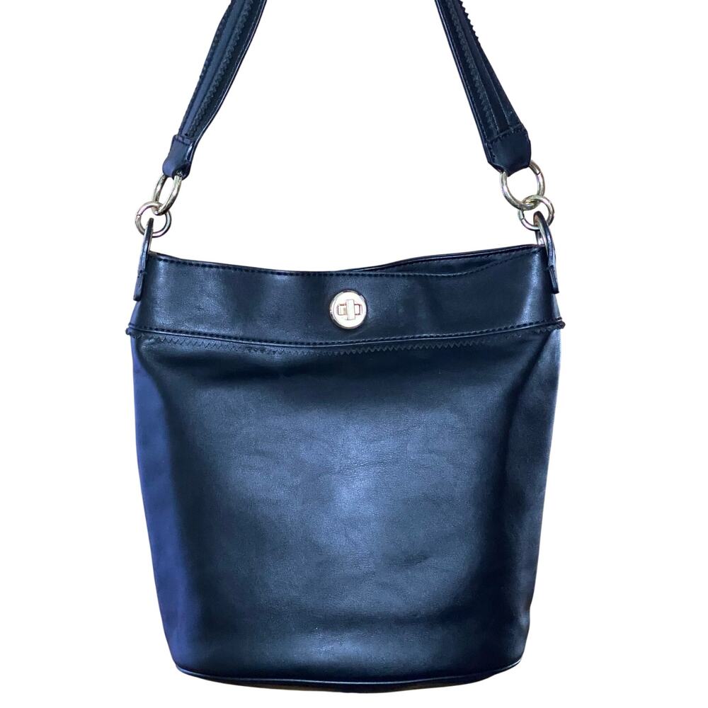 Old Money Luxury Legacy Turn-Lock Style Black Leather Bucket Bag Detailed Trim